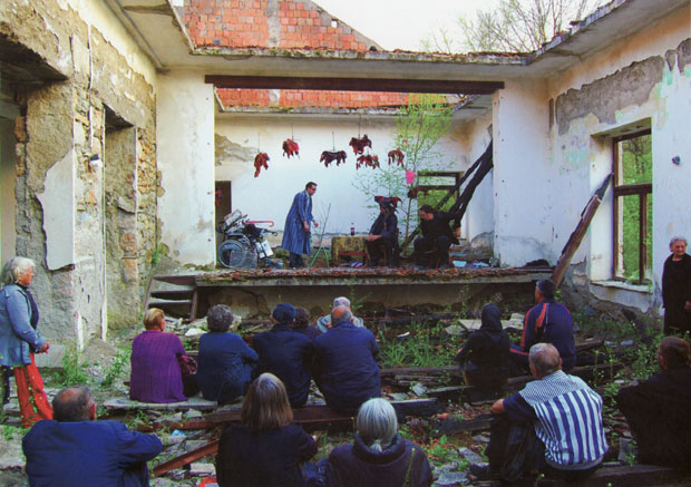 Радоњић о позоришту у Приштини: Играли у порушеним домовима културе, некада и пред само једним гледаоцем